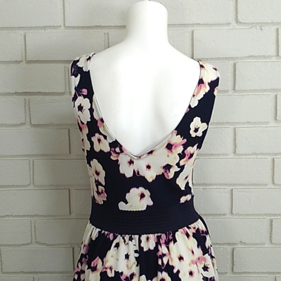 Trixxi Purple Floral Dress. Size Medium - Picture 6 of 11